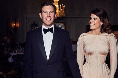 Мужа принцессы Евгении засняли с полуобнаженными моделями на яхте