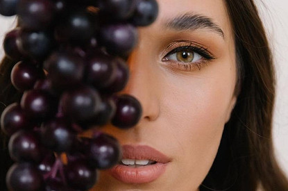 Раз — и готово: 3 лайфхака для безупречного макияжа от визажиста