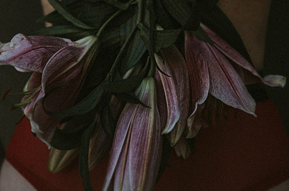 Модный дайджест: инстинкты в украшениях, манифесты в одежде и роскошное белье