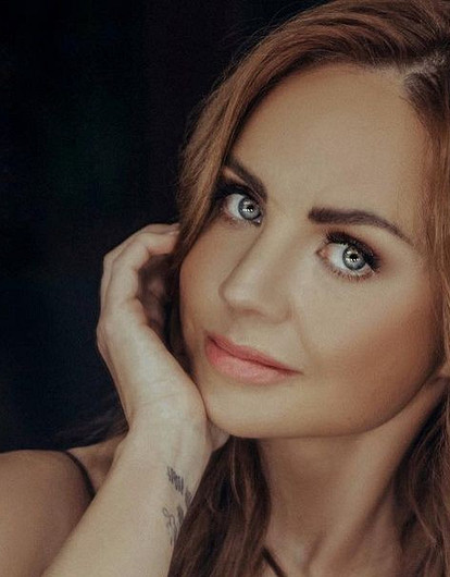 30-килограммовая МакSим заново учится ходить после комы (видео)