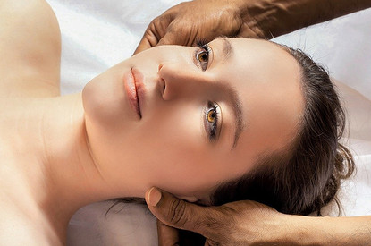 Упражнения для скул: простые техники, чтобы «слепить» лицо модели