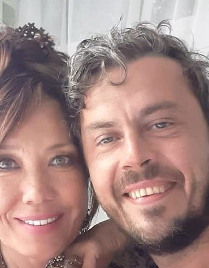 Муж Азизы заявил, что нашел суррогатную мать для их ребенка