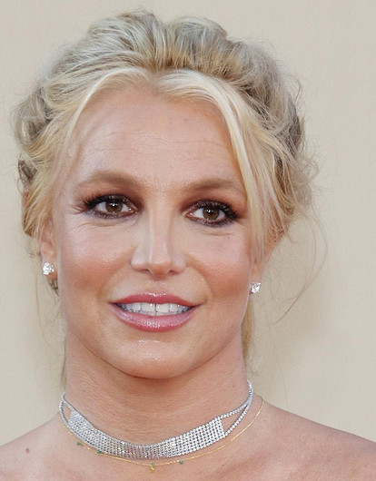 Отец Бритни Спирс заявил о «конфиденциальных» болезнях и зависимостях певицы