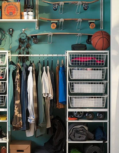 Если все шкафы забиты: 9 стильных предметов из ИКЕА для хранения вещей