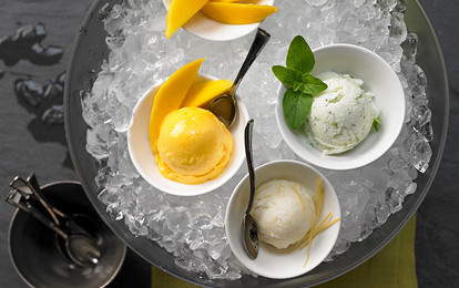 Мороженое из манго с лимонной цедрой