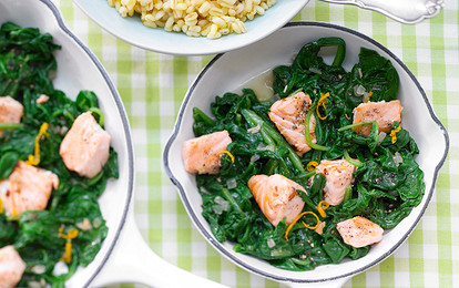 Филе лосося со шпинатом и булгуром