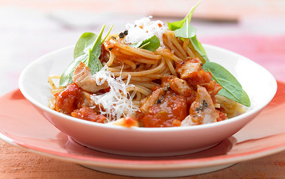 Спагетти в томатном соусе