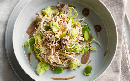 Куриный салат с фасолью