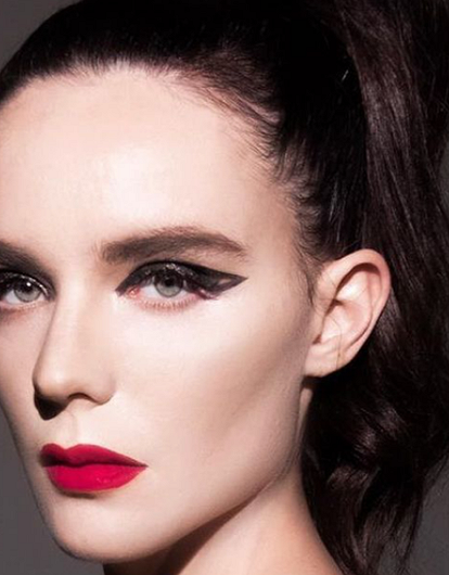 Модель и посол ООН Кира Дихтяр рассказала об изнасиловании российским олигархом