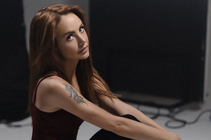 Пережившая кому МакSим отправила дочь в первый класс