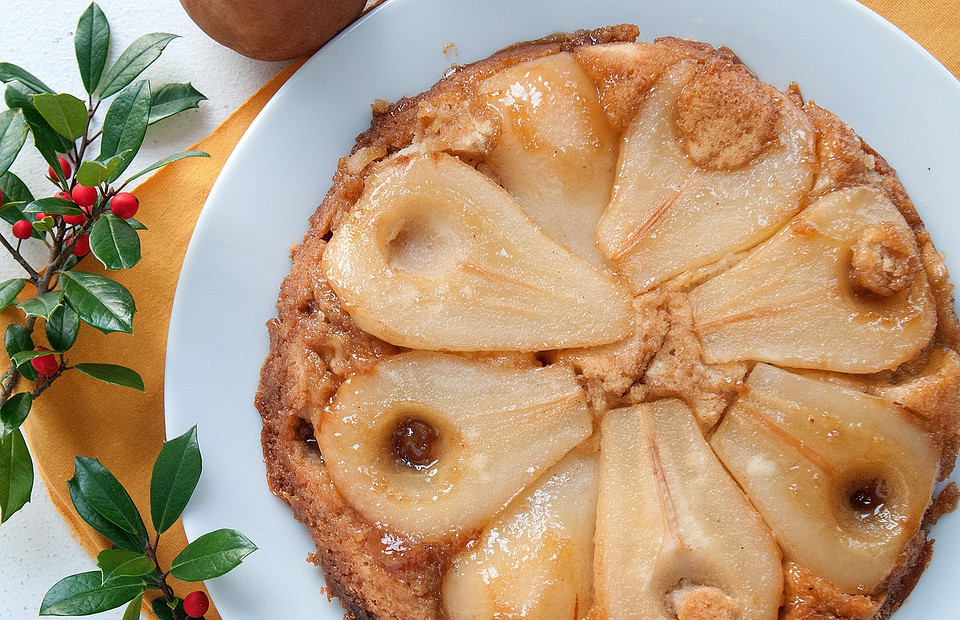 Классическая с яблоками и не только: 8 вкусных и необычных рецептов шарлотки