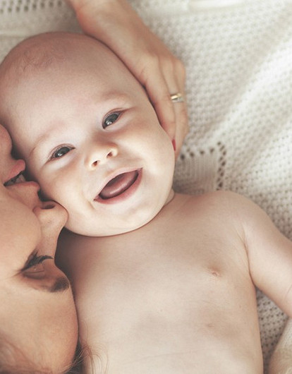 Срыгивание у новорожденных: что должно насторожить родителей (спросили у врача)