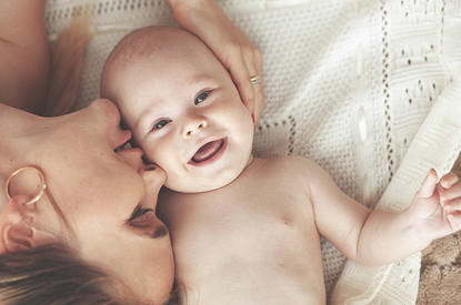 Срыгивание у новорожденных: что должно насторожить родителей (спросили у врача)