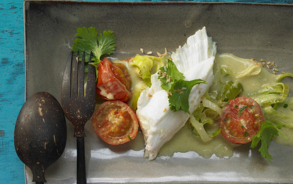 Палтус в духовке с овощами