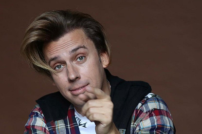 «Никаких фильтров»: Максим Галкин потроллил Ларису Долину