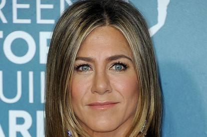 Дженнифер Энистон ответила на слухи о романе с Дэвидом Швиммером