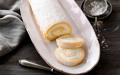 Бисквитный рулет с лимонным кремом