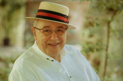 «Жизнь продолжается»: Евгений Петросян показал трогательный снимок с молодой женой и сыном в честь дня рождения