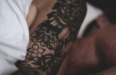 Интимная татуировка: как это выглядит и кто это делает