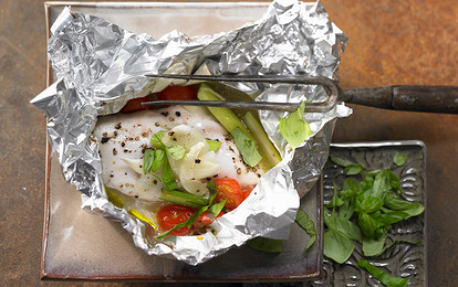 Куриная грудка в фольге с овощами