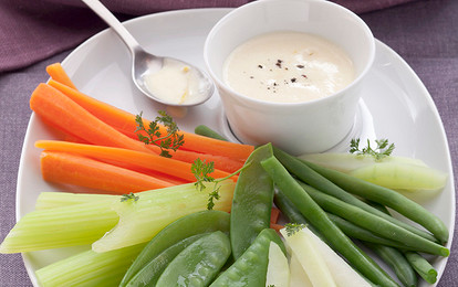 Овощи на пару со сметанным соусом