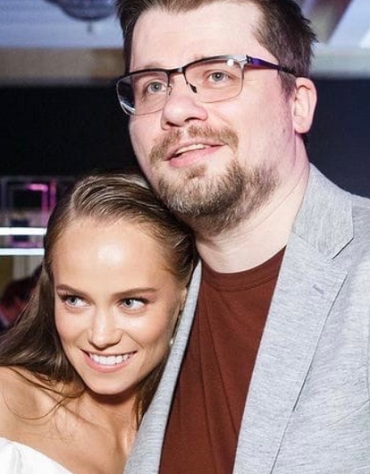 Гарик Харламов познакомил новую возлюбленную с мамой (фото)