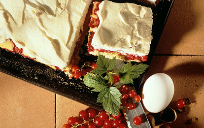 Смородиновый торт с меренгой