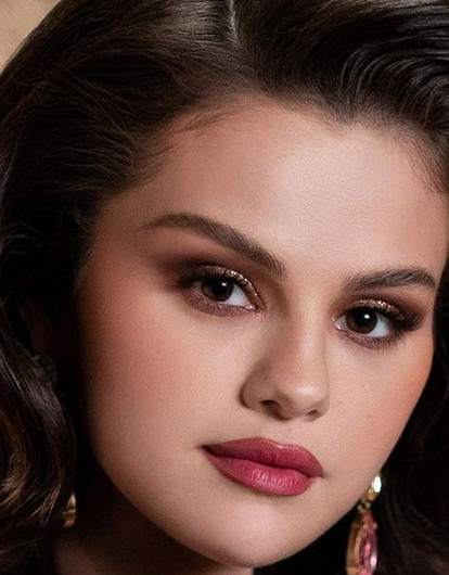 Папарацци засняли располневшую Селену Гомес (ее не узнать)