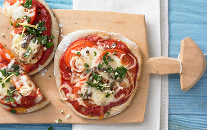 Пицца с анчоусами и каперсами