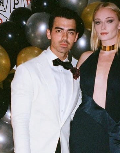 Первый выход: Джо Джонас и Софи Тернер показали лицо дочери