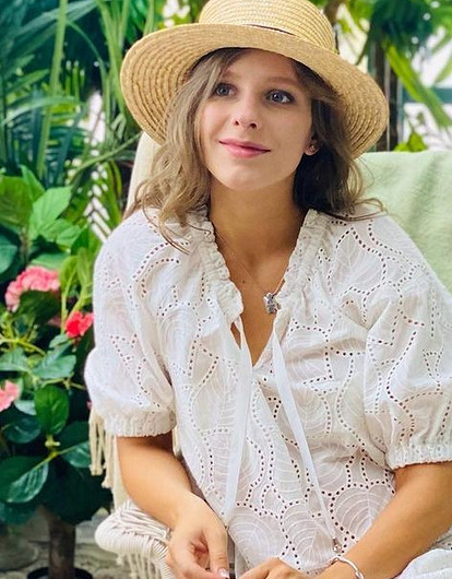 Лиза Арзамасова показала фигуру через месяц после родов (видео)