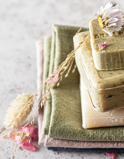 15 способов вывести жирные пятна с одежды