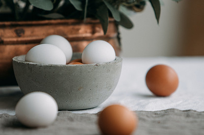 Почему не стоит выливать воду, в которой варились яйца