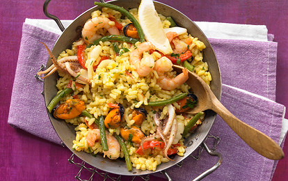 Паэлья из морепродуктов с овощами