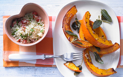 Тыква с помидорами и кускусом