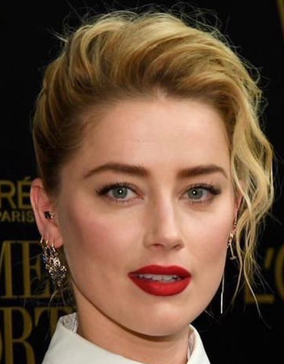 «Она начало моей жизни»: Эмбер Херд обнародовала редкие фото с дочерью