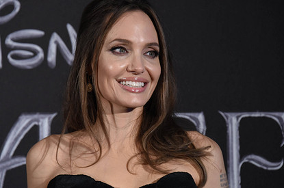 Анджелина Джоли снова подогрела слухи о романе с The Weeknd