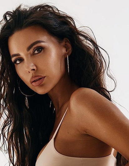 «У нас даже машины не было»: Оксану Самойлову поймали на лжи после откровений о бедности