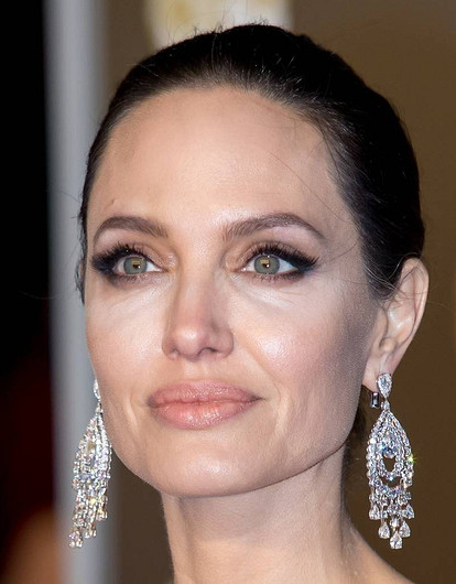 «Весь мир домогается?»: Харви Вайнштейн раскритиковал обвинения Анджелины Джоли