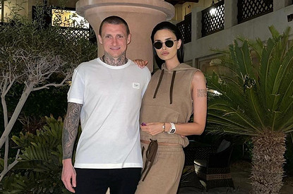 Экс-супруга Павла Мамаева заявила, что он поднимал руку на ее сына