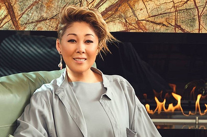 Анита Цой в инвалидной коляске получила премию «Мама года» (видео)