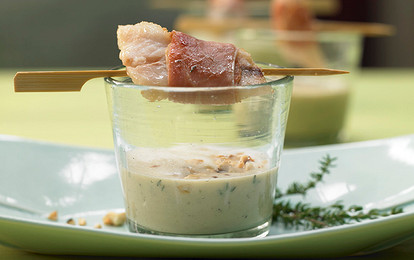 Чесночный суп с шашлычками из индейки