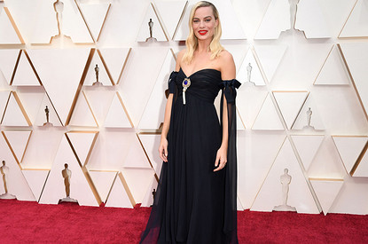 Судьба платья: что происходит с нарядами звезд после ковровой дорожки