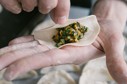 Налепили: легенды и традиции разных стран, связанные с пельменями (видео)