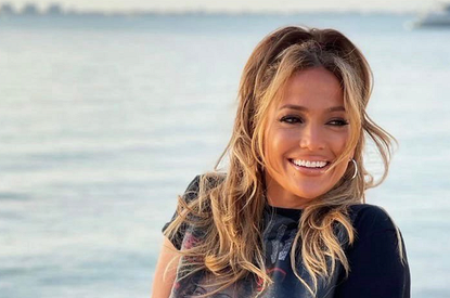 Дженнифер Лопес появилась на публике в необычном образе