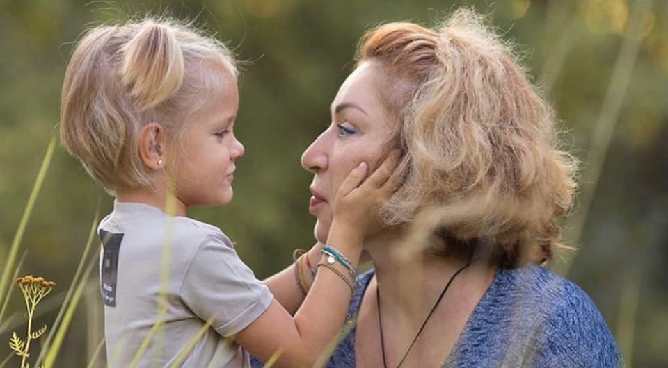 «Я больше привязана к Алисе, а Ратмира просто люблю»: мама Тимати об отношениях с внуками «Я больше привязана к Алисе, а Ратмира просто люблю»: мама Тимати об отношениях с внуками