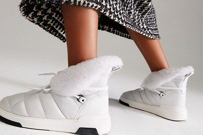 «Хорошие сапоги — надо брать»: как выбрать и с чем носить женские зимние дутики