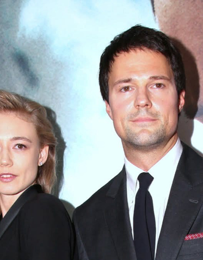 Не скрывают чувств: Данила Козловский и Оксана Акиньшина вместе появились на  мероприятии