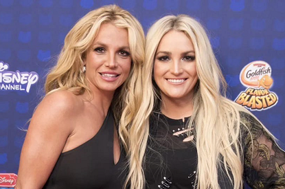 Бритни Спирс собирается подать в суд на родную сестру