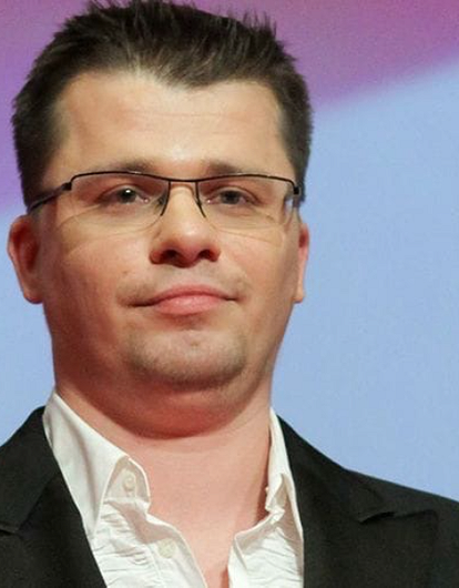 На Гарика Харламова подали в суд